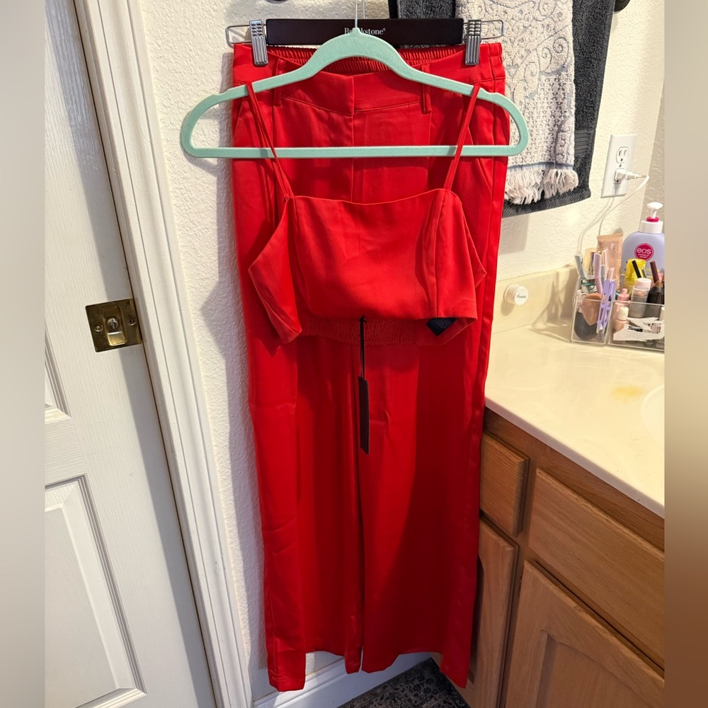 House of Harlow 1960 red Satin Set